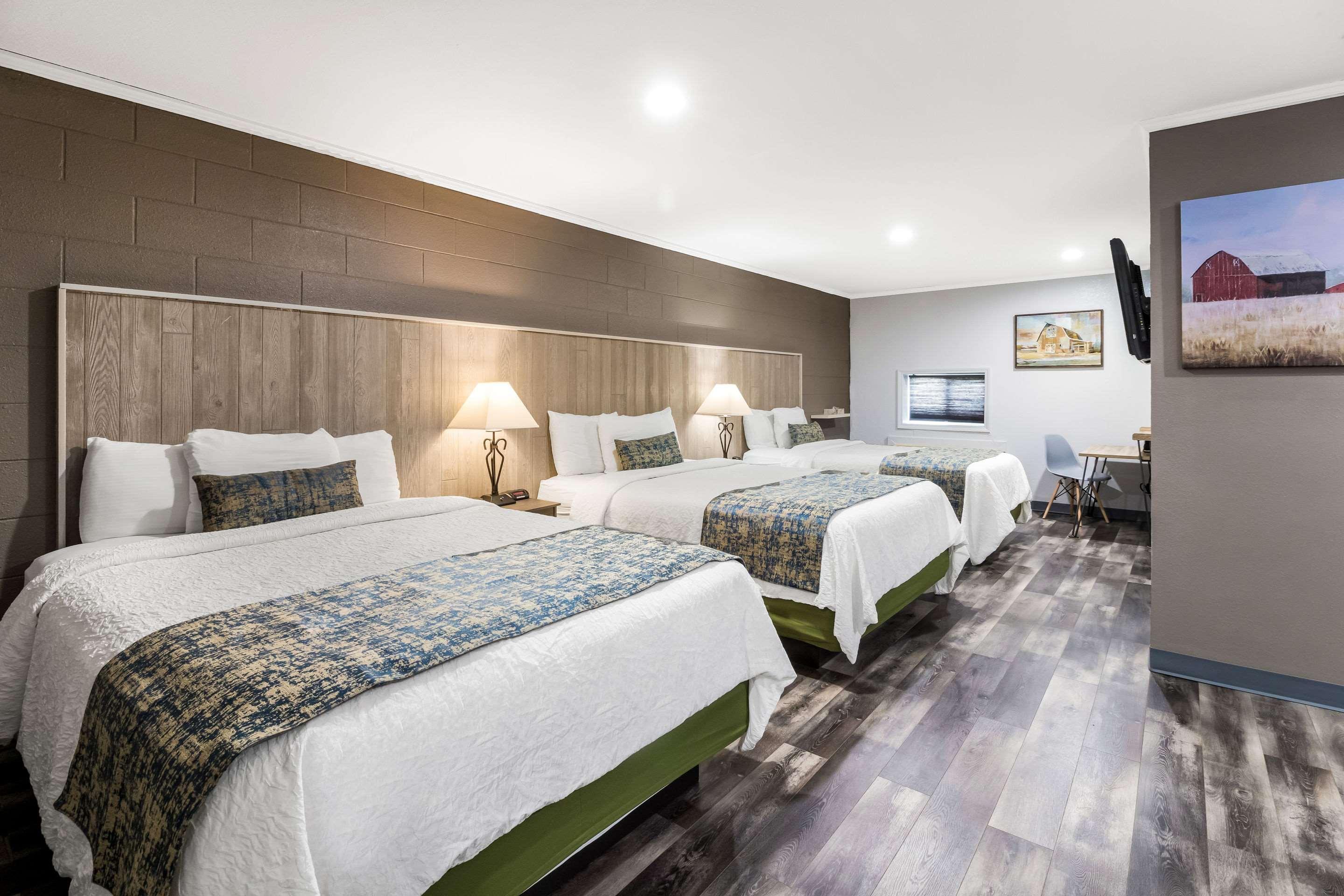 Rodeway Inn Cadiz Exteriér fotografie